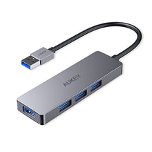 Charger l&#39;image dans la galerie, AUKEY Hub USB 3.0 4 Ports Ultra Slim Extra Lumière en Aluminium Hub USB pour MacBook Air, Mac Pro/Mini, Microsoft Surface Pro, Dell XPS 15 et Autres Appareils USB